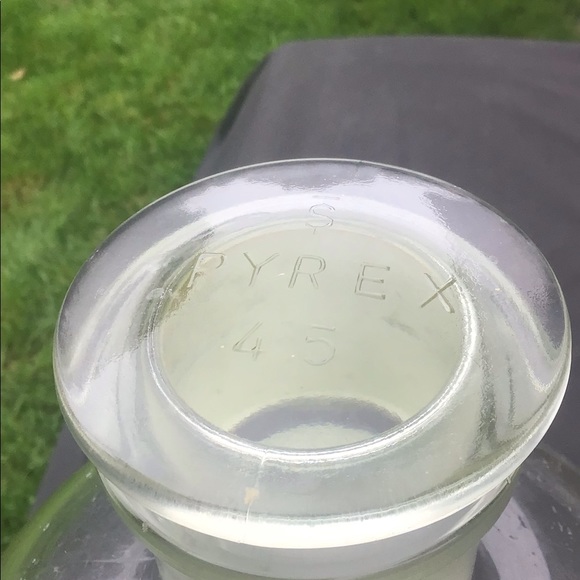 Rare Vintage Pyrex 13in Medical Bottle - Picture 4 of 7